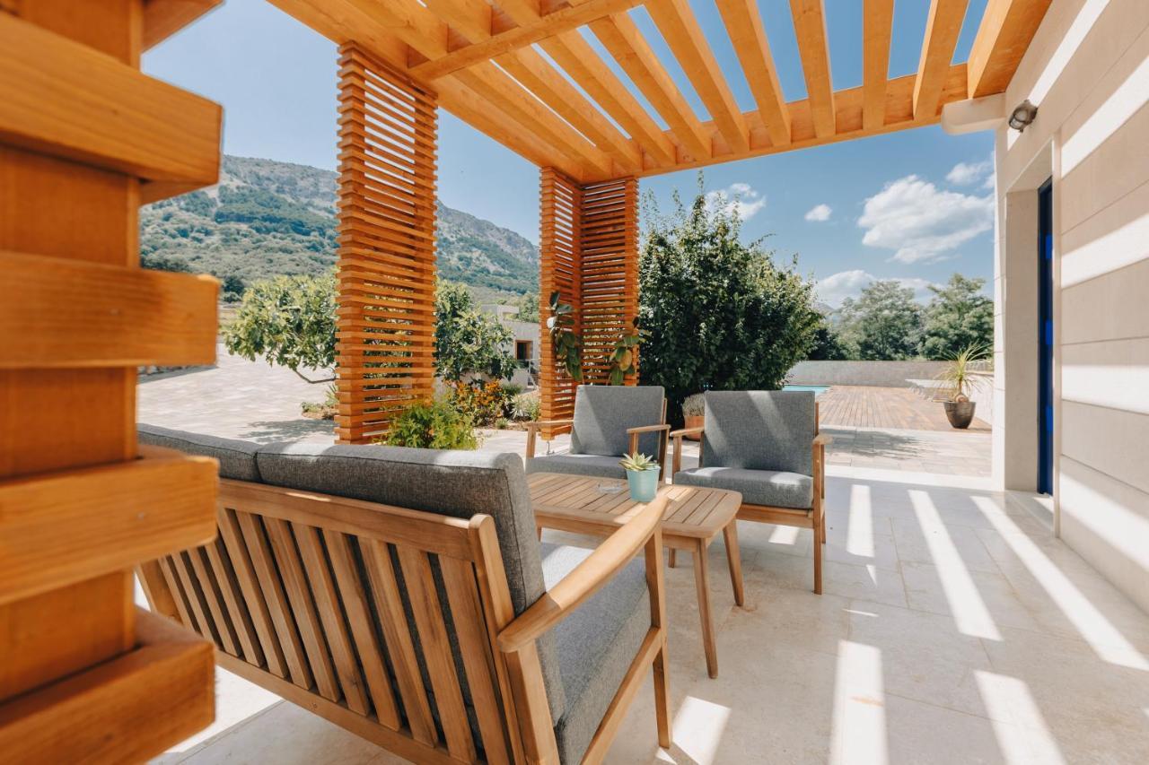 Vila Iris Baska Buitenkant foto
